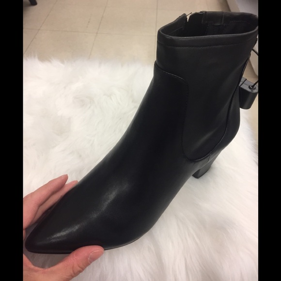 One size left🖤Sam Edelman Booties🖤 - Picture 6 of 8